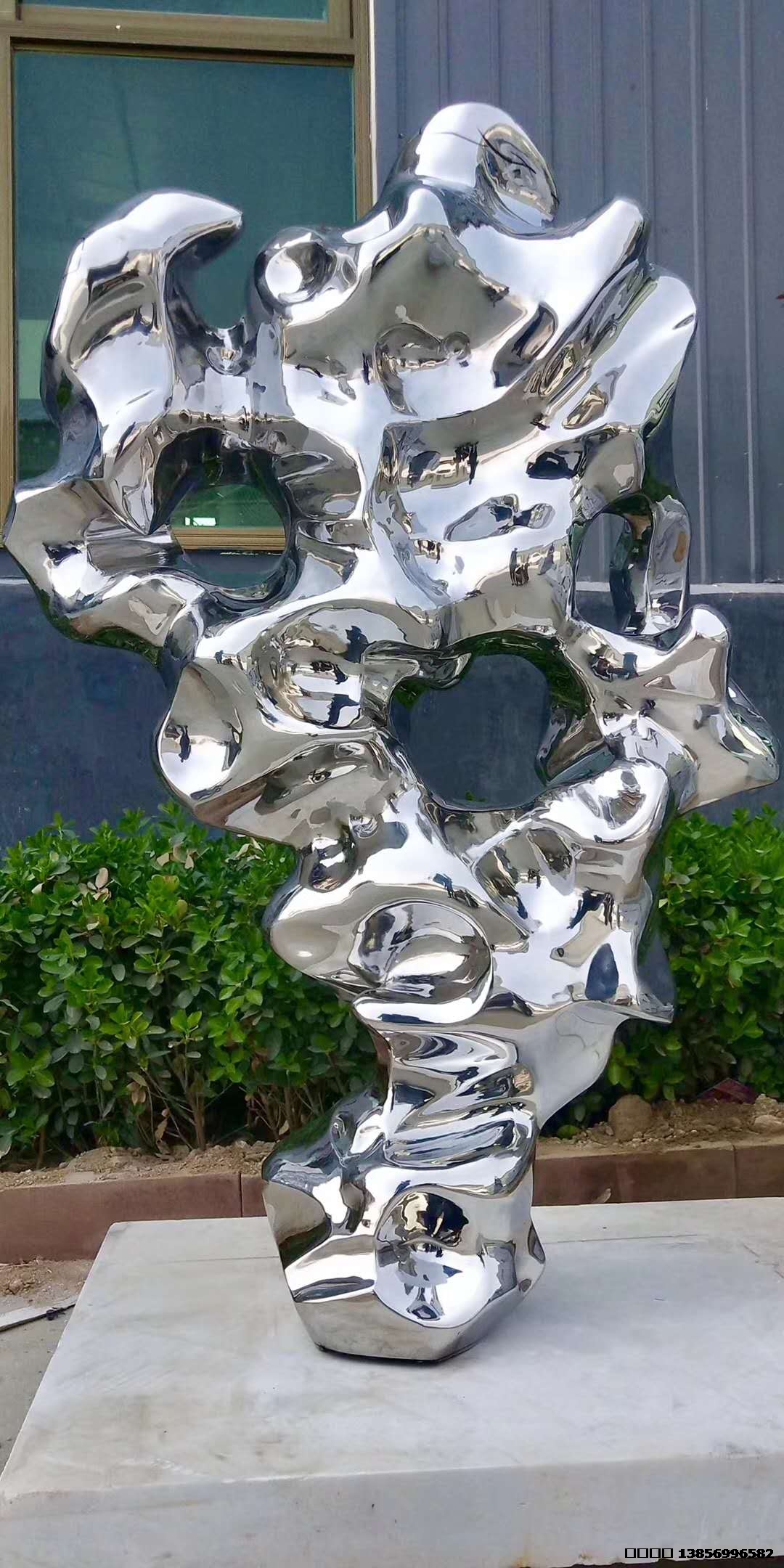 合肥不銹鋼雕塑太湖石，高1.8米。