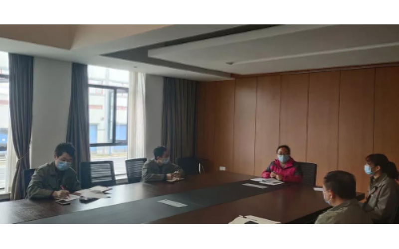 黨旗下，他們用奉獻(xiàn)編織阻擊疫情防護(hù)網(wǎng)